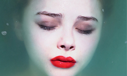 調戲她小心被殺爆！恐怖片中的正妹女星 殺爆、殺人、鬼、詭異、恐怖