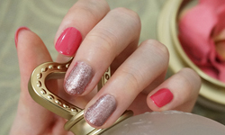 指甲油顏色反映妳的個性！居家光療心理測驗 指甲油、光療、指彩、光療機、顏色