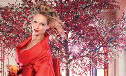 終於不用追殺比爾了！變身骷髏裝飾家的鄔瑪舒曼年曆 鄔瑪舒曼、年曆、2014、紅色、Campari