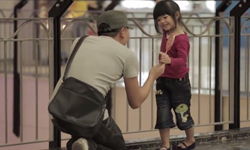 10秒就能拐走你的小孩！讓父母恐懼的棒棒糖誘拐實驗 孩子、兒童安全國際組織、兒童、誘拐、實驗