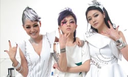 重新展開燦爛笑顏！那些向憂鬱說掰掰的女藝人 鄭秀文、信仰、憂鬱、范曉萱、歐陽靖