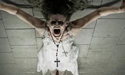 11月28日 電視看甚麼：《最後大法師》假驅魔真斂財 2013、電視、最後大法師、魔球、我的失憶女友