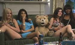 11月29日 電視看甚麼：Friday night就跟《熊麻吉》一起放膽玩樂 2013、電視、幻象大獵殺、舞力全開、關鍵指令、生存遊戲、我老公不靠譜、女孩壞壞、熊麻吉、黑影家族、尖峰時刻3：巴黎打通關、特種精英   