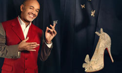 穿一次8萬？灰姑娘的玻璃鞋真實版曝光 灰姑娘、玻璃鞋、Maison Martin Margiela、Christian Louboutin、迪士尼