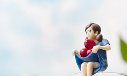 內褲也是一定要露的！微糖的辦公室小姐這次幫你泡咖啡    玩具、惡搞、咖啡、辦公室小姐、フチ子