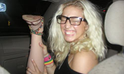 「削足適履」真實版？為穿高跟鞋鋸斷腿的女孩 Mariah Serrano、高跟鞋、削足適履