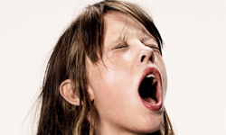 男女老少來者不拒 《性愛成癮的女人》18禁預告上線 私話題、全裸、性高潮、全裸、裸體