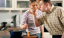 健康美味不假他人手 超順口鹹味沾醬自己做 莎莎醬、酪梨醬、菠菜朝鮮薊沾醬、DIY、下廚