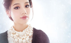 女性力UP！聖誕節魅力穿搭大全 VOCE、X'mas、頰彩、眼彩、紅唇