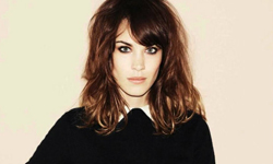 為了研究眼妝花了5年時間！Alexa Chung私房美妝秘訣大公開 Alexa Chung、私房、美妝、秘訣、大公開