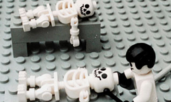 從小經營死亡集中營　兒童不宜的兒童玩具大蒐奇 死亡、集中營、兒童不宜、玩具、蒐奇、殺人、詭異、恐怖、血腥