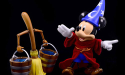 米奇重操舊業當起魔術師？幻想曲公仔夢幻登場 米奇、魔術師、幻想曲、公仔、Hybrid Metal FigurationFantasia Mickey