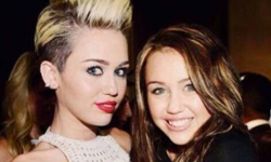 短髮麥莉、長髮麥莉相見歡！明星和以前的自己合照特輯 明星、好萊塢、Lady Gaga、Christina Aguilera、Drew Barrymore