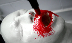 小孩子請勿模仿！讓娃娃屍骸遍野的10種玩法 崩壞、詭異、恐怖、噁心、藝術、分屍、娃娃、玩具、人形、人偶、玩偶、玩法、俄國、俄羅斯、藝術、Victor Ivanov