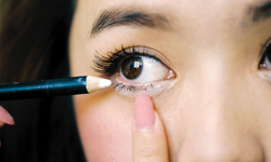 熬夜狂歡照樣美！年節彩妝重點全攻略 聖誕節、新年、眼線、底妝、指甲油