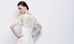 最迷人的背部鏤空設計！2014義大利婚紗大賞 AmeliaSposa、2014、義大利、婚紗、背部