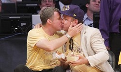 想搏版面趁現在！名人球場親親Kiss Cam特輯 Kiss Cam、明星、名人、球場、錄影