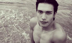 妞月老Vol.2 你最想要和誰一起取暖？ 妞月老、好臉蛋、養眼、取暖、空虛寂寞覺得冷