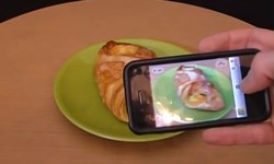 在餐桌前擺鏡子有助減肥？10個讓你少吃一點的方法 Richard Wiseman、減肥、瘦身、方法、餐桌、電視、食物