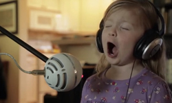 邊唱邊打瞌睡！雙胞胎蘿莉五音不全爆笑獻唱《Let It Go》 Aaron Mendez、Maddie、Zoe、Let It Go、冰雪奇緣