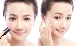 無暇底妝怎麼畫？散發光感的輕薄底妝教學 CHOC、底妝、遮瑕膏、毛孔、痘痘