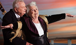 高齡算甚麼？98歲人老心不老的電影翻拍年曆 年曆、德國、The Contilia Retirement Group、007、鐵達尼號