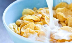 別再說你沒時間吃早餐了！5樣營養又方便的早餐選擇 早餐、忙碌、沒時間、果汁、選擇