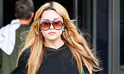 亞曼達拜恩神清氣爽離開勒戒所！本週娛樂圈焦點懶人包 懶人包、本週娛樂圈焦點懶人包、娛樂圈焦點懶人包、妞狗仔、小狗仔