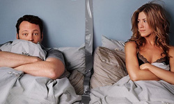 2月16日 電視看甚麼：珍妮佛安妮斯頓離婚還跟前夫當室友？ 電視、節目表、電視節目表、電影、HBO