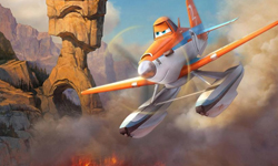 這次不比賽轉行去救火！《飛機總動員：救火小英雄》首波預告搶先看 飛機總動員：救火小英雄、Planes: Fire & Rescue、disney、迪士尼