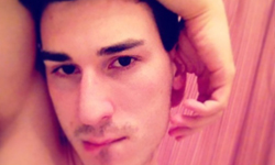 性轉版自拍長這樣！B罩杯帥哥示範女生拍照十八般套路 自拍、男生、女生、惡搞、性轉版