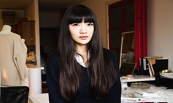 女神卡卡力捧！台灣之光設計師黃薇驚豔伸展台 VOGUE、2014年、黃薇、Jamie Wei Huang、秋冬