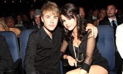 迪士尼女童星帶男友回娘家之女婿不負責任評選    童星、回娘家、迪士尼、賽琳娜戈梅茲、凡妮莎哈金斯