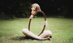 你的身體去哪了？18歲有才少女的奇幻攝影 攝影、奇幻、Laura Williams、藝術