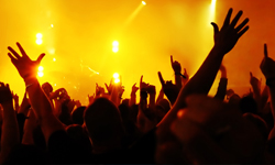 搖滾區就是一級戰區　演唱會最怕遇見的10種人 演唱會、音樂、文青、搖滾、rock