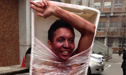 鋼鐵人跟太鼓達人一起畢業了？超搞怪日本美術大學畢典 畢業典禮、cosplay、太鼓達人、藝術、大學、森巴、鋼鐵人