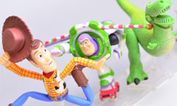 匆忙人生的追趕跑跳碰  玩具總動員上演Running Man        玩具總動員、玩具、胡迪、巴斯光年