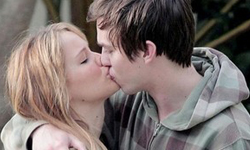 妞快報：影后單身魔咒成真？小珍妮佛的男友發言啦！ 妞快報、珍妮佛勞倫斯、尼可拉斯霍特、奧斯卡、魔咒