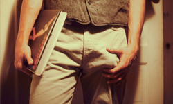 雙腿間的猛獸即將出閘？讓女生羞答答的一大包胯下風光 私話題、兩性、vice、Groin Gazing、Mila Franovic