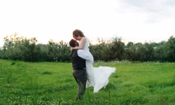 當天才知道自己要結婚！貼心丈夫給妻子的感動驚喜 結婚、求婚、妻子、Carly、Adam、驚喜、感人、感動