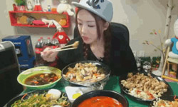 看悲劇身材也悲劇！吃飯配電視讓你多吃700大卡的秘密 吃飯配電視、減肥、瘦身、營養師、電視