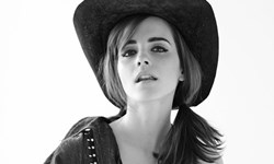 妞快報：女神也會嫉妒別人！艾瑪華森揭發自己的心事 妞快報、艾瑪華森、雜誌、專訪、封面人物