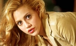 妞快報：等了4年多！布蘭妮墨菲遺作即將上映 妞快報、布蘭妮墨菲、遺作、Something Wicked