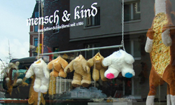 開腸破肚的泰迪熊？德國屠殺裝置藝術展覽 Miroslav Menschenkind、展覽、藝術、娃娃、泰迪熊