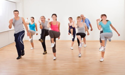 在家就能簡單動！3項幫妳甩去肥肉的有氧運動 ibeauty、減肥、跳繩、登階有氧、規律的運動