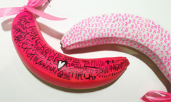 塗鴉香蕉特別好吃？食物藝術新「蕉」點 Marta Grossi、義大利、香蕉、藝術、塗鴉、雲朵、國際乳癌日、粉紅絲帶、藝術