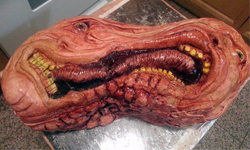 祝男友生日…不快樂？女友特製愛的恐怖蛋糕 蛋糕、噁爛、詭異、痛苦、恐怖