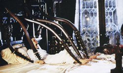 3月31日 電視看什麼：屁滾尿流恐怖片！《鬼入侵》 電視、節目表、電視節目表、電影、HBO