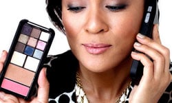 一不小心就拿錯？偽裝成眼影盒的手機殼特蒐 眼影、手機殼、周邊