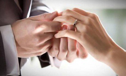 沒別招了嗎？女星最愛曬恩愛的方式竟然是….！ 徐若瑄、曬恩愛、曬婚戒、曾愷玹、楊冪、Ella、宋紀妍